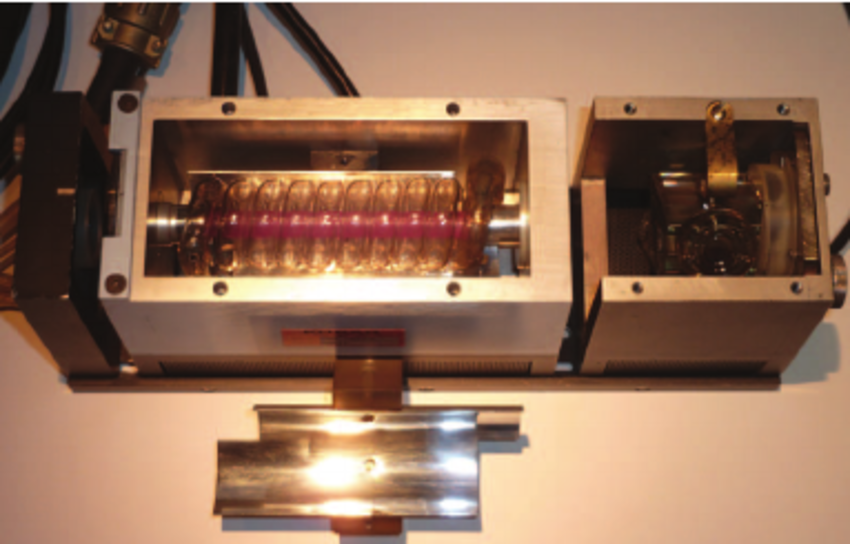 Premier laser rubis commercial