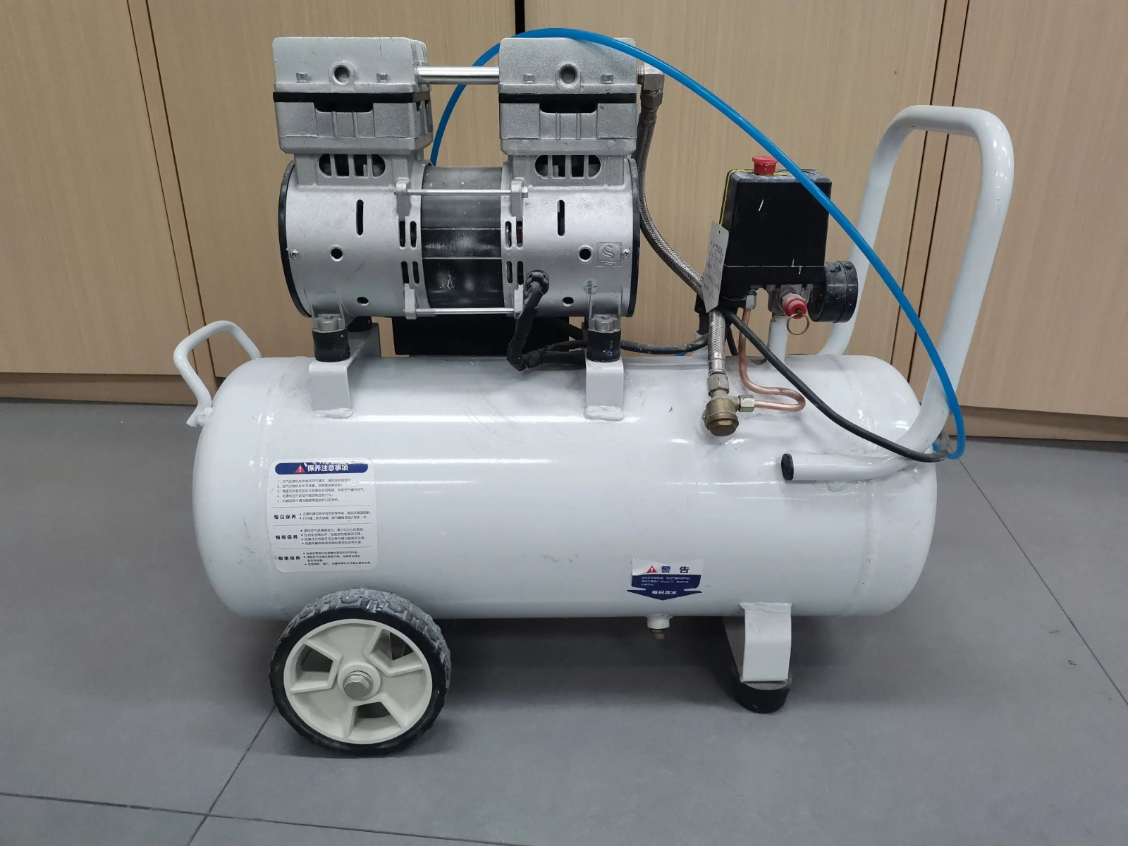 Compresseur d'air pour système d'assistance d'air laser