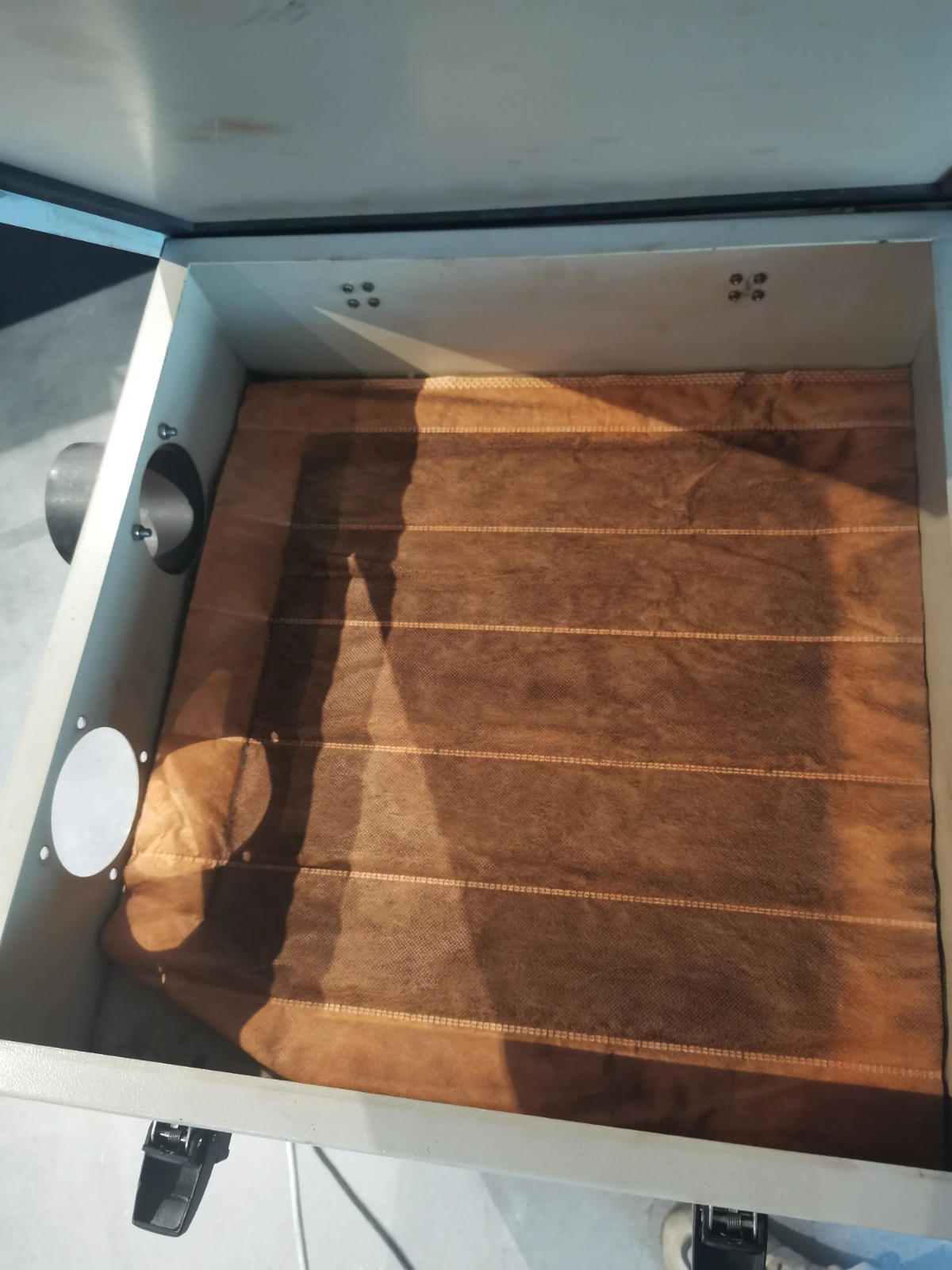 Module de filtration pour un système d'échappement laser