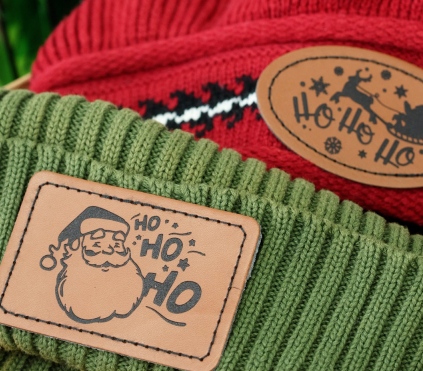 Chapeaux de Noël personnalisés marqués au laser