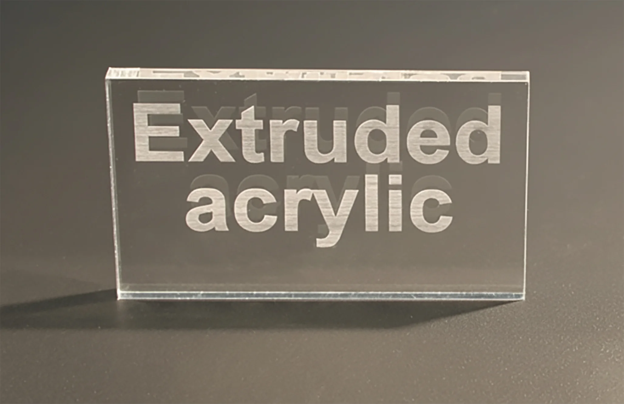 1780046525350398.webp Extrudé acrylique. webp